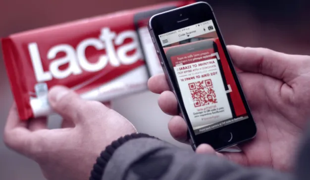 Lacata巧克力，情人节利用产品包装二维码发起视频营销，带动消费者话题讨论
