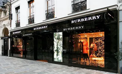 受轻奢概念影响 Burberry伦敦旗舰店将开咖啡餐饮区