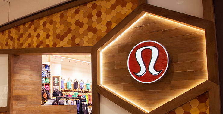 在北美红极一时的lululemon，是如何打开中国市场的？