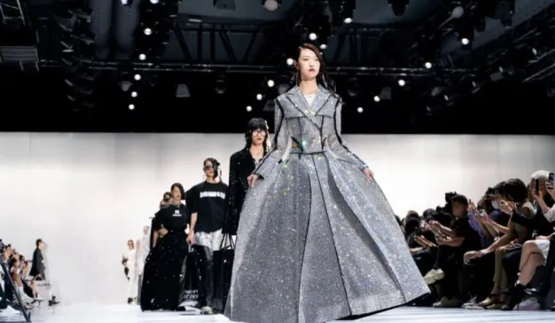 聚焦2022春夏上海时装周，正在崛起的中国设计力量