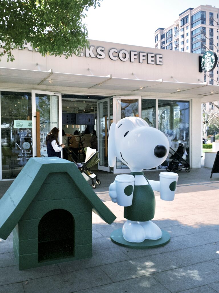 星巴克招了个非人类员工｜大声