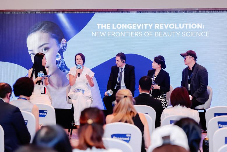欧莱雅亮相IMCAS（英卡思）中国大会，以“新龄美”理念开启长寿时代的美妆科学革命