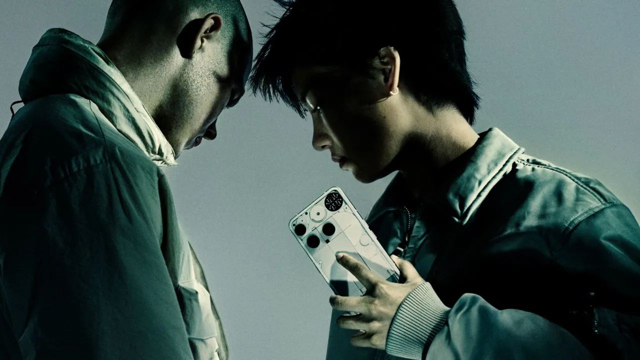 5年10亿美金后，Nothing为何敢以双旗舰 “硬刚”苹果？