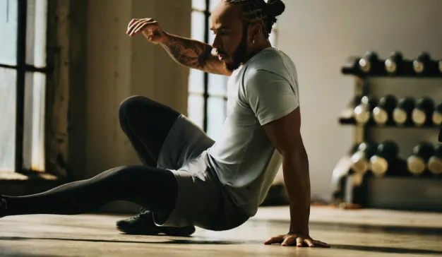 F1中国大奖赛开赛在即，与lululemon品牌大使刘易斯·汉密尔顿一同“感受练”