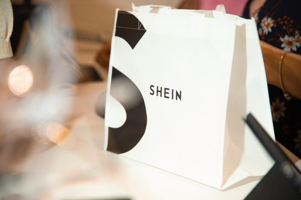 营收涨到418亿，估值却跌六成：SHEIN的魔幻上市之路