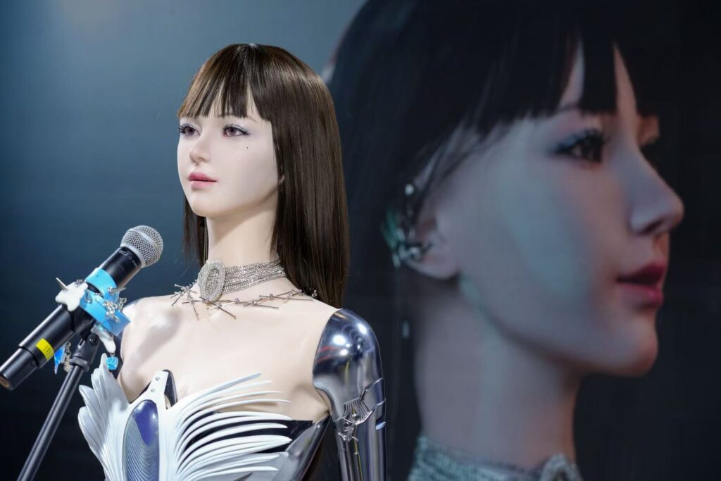 你愿意让机器人替你陪父母变老吗？｜对话数字华夏